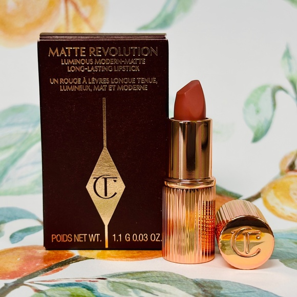 5 for $15 🦋 CHARLOTTE TILBURY | Matte Revolution in Pillow Talk - Picture 1 of 3